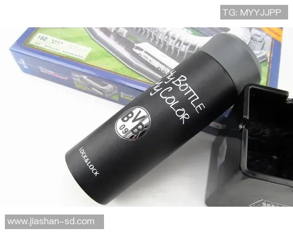 足球球星签名贴纸集热卖珍藏版提升球迷收藏价值的最佳选择