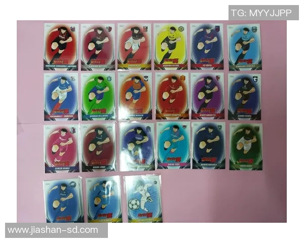 足球球星卡面设计：经典与现代元素的完美融合与创意呈现